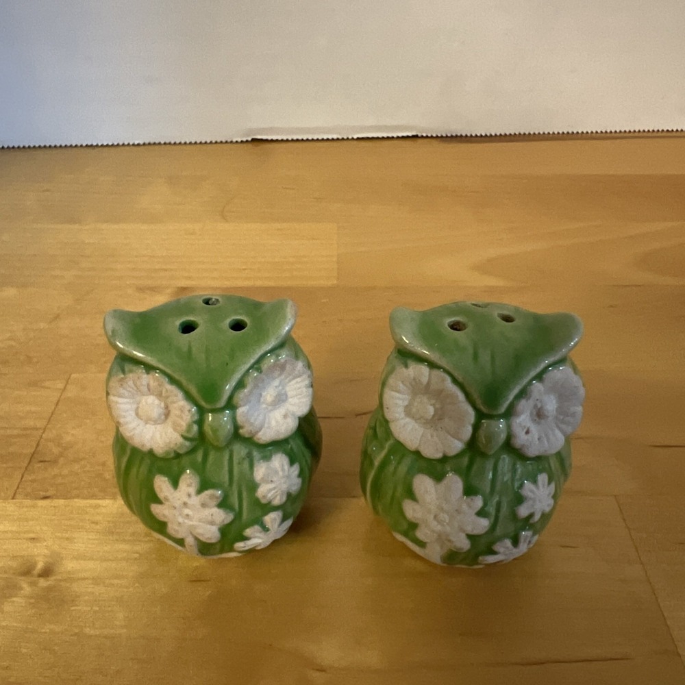 Owl Salt and Pepper ceramic Shakers Vintage Retro
